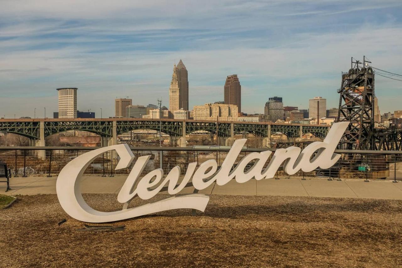 Frontdesk 2015 East 4Th Street Apts Downtown Cleveland Apartman Kültér fotó